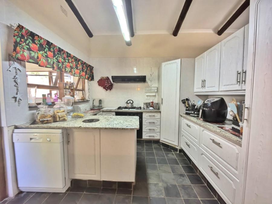5 Bedroom Property for Sale in Fraaiuitsig Western Cape